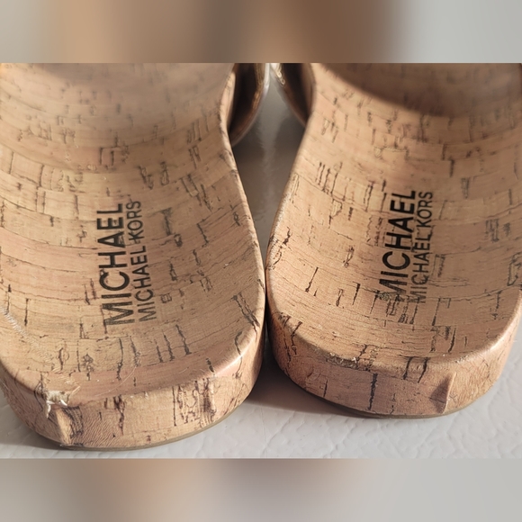 Michael Kors youth sandal - Picture 3 of 16